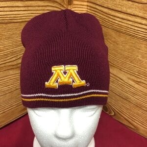 💫Colosseum MN Gophers School Colors Beanie